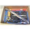 Image 1 : FLAT OF BLADES AND MISC TOOLS