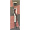 Image 1 : GUARDIAN BRAND ALUMINUM CRUTCHES- 300 LB MAX