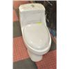 Image 1 : NEW BIANCO DUAL FLUSH WHITE PORCELAIN TOILET