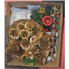 Image 1 : DECORATIVE CHRISTMAS BASKET/CANDLE HOLDER