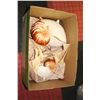 Image 1 : PAIR OF FITZ & FLOYD CONCH SHELL PLANTERS