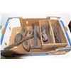 Image 1 : FLAT OF CAST IRON SAD IRONS & ANTIQUE SHOE MOLDS