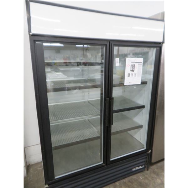 True 2 Door Glass Door Merchandiser Ref. 35°