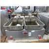 Image 1 : Wells Electric Double Countertop Deep Fryer