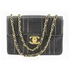 Image 1 : Chanel Black Vertical Quilted Lamsbkin Leather Jumbo Flap Shoulder Bag
