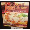 Image 1 : THE WAR WITH GRANDPA SCREEN MATCHED PIZZA BOX HELD BY ROBERT DE NIRO