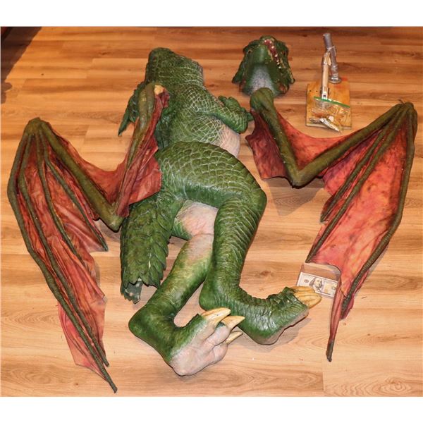 YOUR HIGHNESS DRAGON PUPPET WITH WINGS