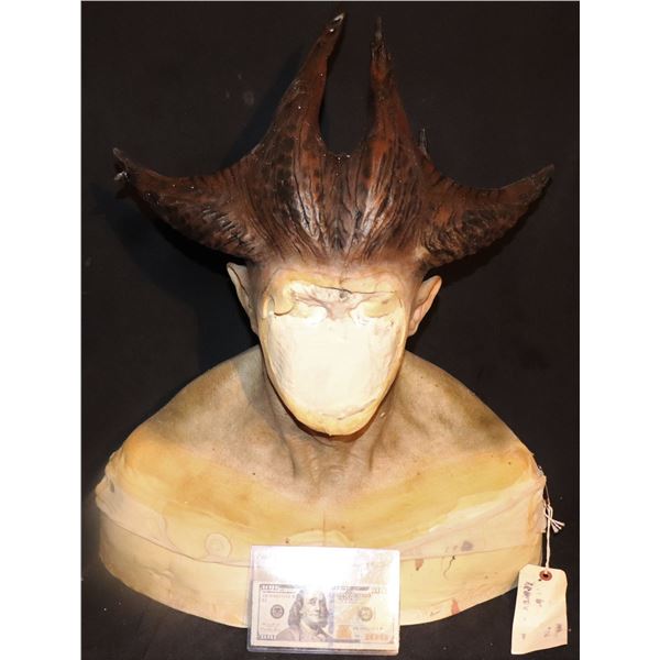 THE QUEST VERLOX COWL ON LIFE BUST UNUSED
