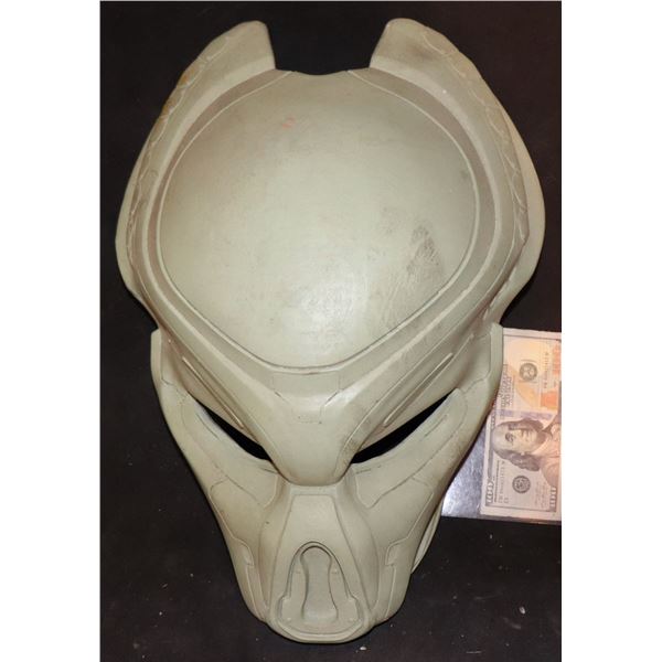 PREDATOR THE HELMET PRODUCTION CASTING