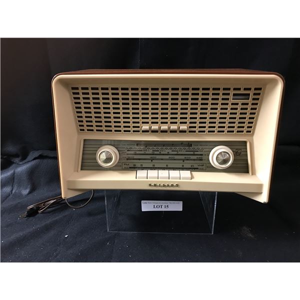 Phillips Vintage Radio