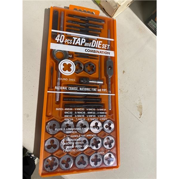Tap and die set