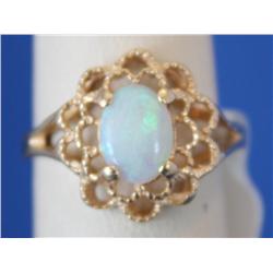10k Gold Ring W/Opal 2.4gr