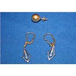 Lot of 18K Gold Earrings 5.1gr