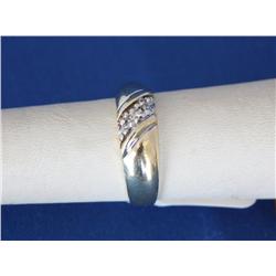 14k Gold Ring W/ Diamonds 5gr