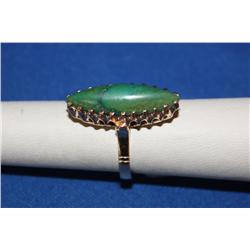 18k Gold Ring W/Jade 8.9gr