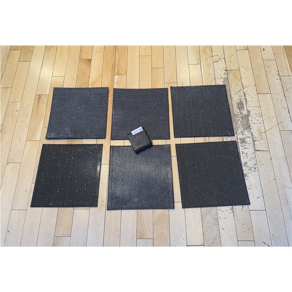 Glamorous Placemats and Coasters for Six