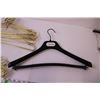 Image 2 : (30) Hangers