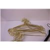 Image 4 : (30) Hangers