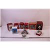 Image 1 : (9) Christmas Ornaments (1 Broken)