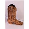 Image 3 : Decorative Cowboy Hat and Boot
