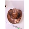 Image 4 : Decorative Cowboy Hat and Boot