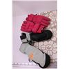 Image 3 : Lace Table Cloth, (2) Hats and (2) Pairs of Gloves