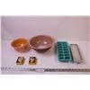 Image 1 : (2) Pyrex Bowls, (2) Pocket Ashtrays, and (2) Ice Trays