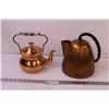 Image 1 : (2) Vintage Tea Kettle (Bottom of 1 Need a Screw)
