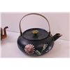 Image 3 : (2) Vintage Tea Kettles