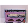 Image 2 : (3) Small Model Kits (NIB)