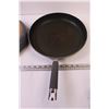 Image 8 : (3) Frying Pans and a Wok