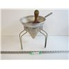 Image 1 : Wear-Ever Tripod Strainer Cone Sieve - Wood Pestle