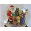 Image 4 : Christmas Snow Globe