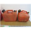 Image 2 : (4) Small Gas Cans