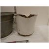 Image 5 : 2 pails: 1 enamel, 1 galvanized w/ hole in bottom
