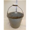 Image 1 : old galvanized bucket, good condition w/ handle