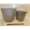 Image 4 : 2 old galvanized buckets