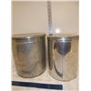 Image 2 : 2 metal containers w/ lids