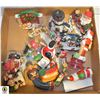 Image 1 : FLAT OF ASSORTED SANTA DCOR