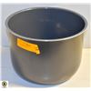 Image 1 : NEW STEEL POT