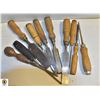Image 1 : LOT OF VARIOUS CHISSELS