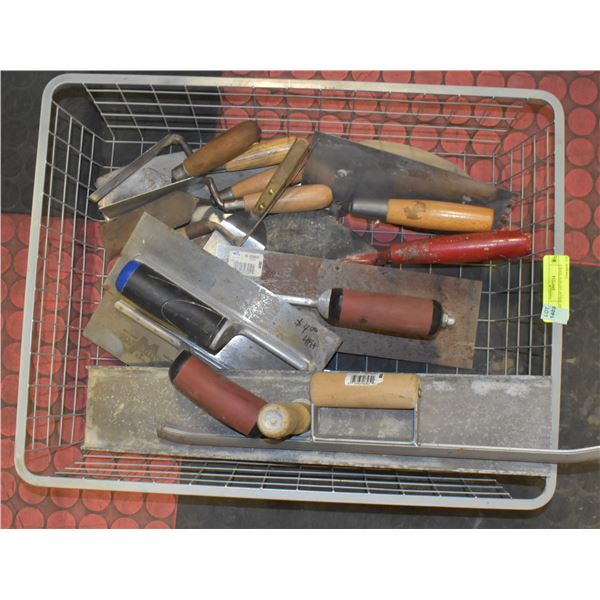 WIRE BIN OF ESTATE TOOLS