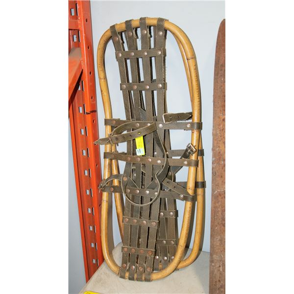PAIR OF VINTAGE SNOWSHOES