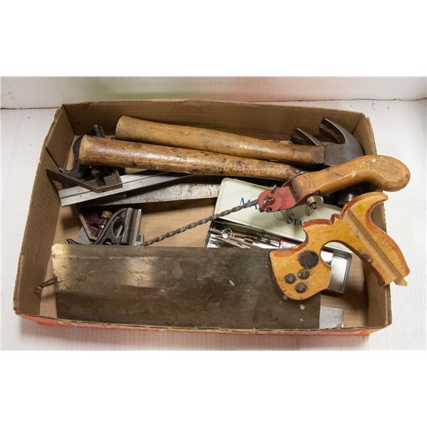 FLAT OF MIXED ESTATE TOOLS