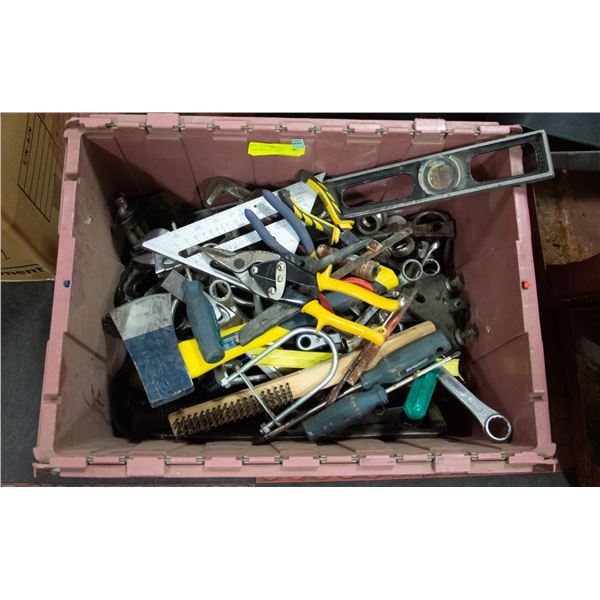 TOTE OF HAND TOOLS