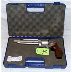 Smith & Wesson Performance 44mag DBL ACTN Revolver