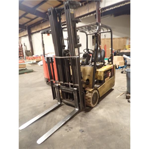 3,500 lb Caterpillar Electric Forklift Lift Truck 3 Wheel