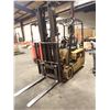 Image 1 : 3,500 lb Caterpillar Electric Forklift Lift Truck 3 Wheel