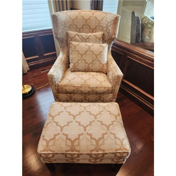 Lexington Upholstery Lounger & Matching Foot Stool 41H x 30L x 28W