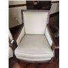 Image 1 : Thomasville Parlour Chair 28L x 27.5 x39H